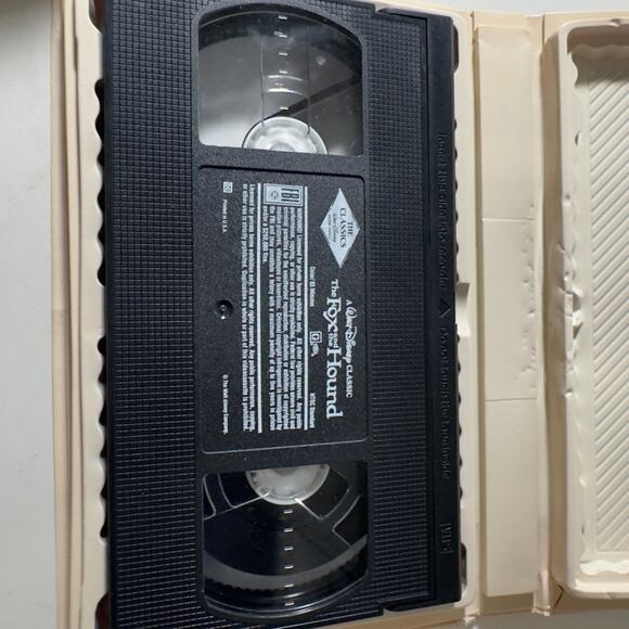 VTG DISNEY VHS Lot 6 Rescuers, 101 Dalmatians, Beauty, Bambi, Fox& Hound,Aladdin - Picture 6 of 8